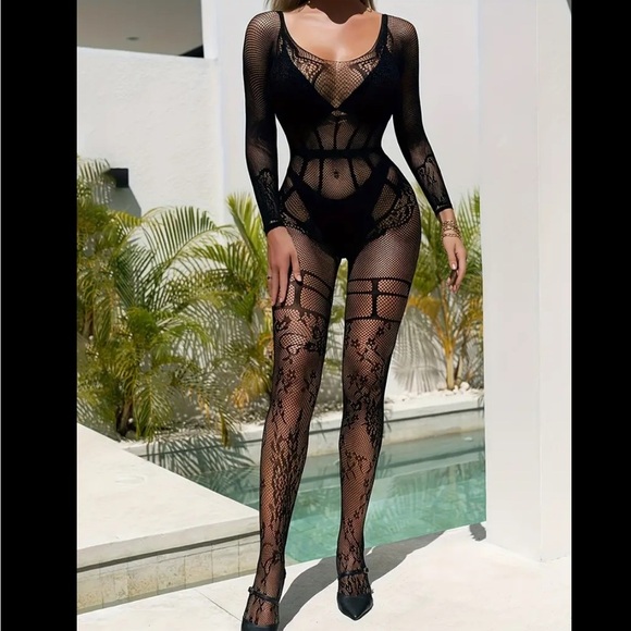 Black Hollow Out Jacquard Pattern Long-Sleeve Fishnet Bodysuit - Picture 2 of 9